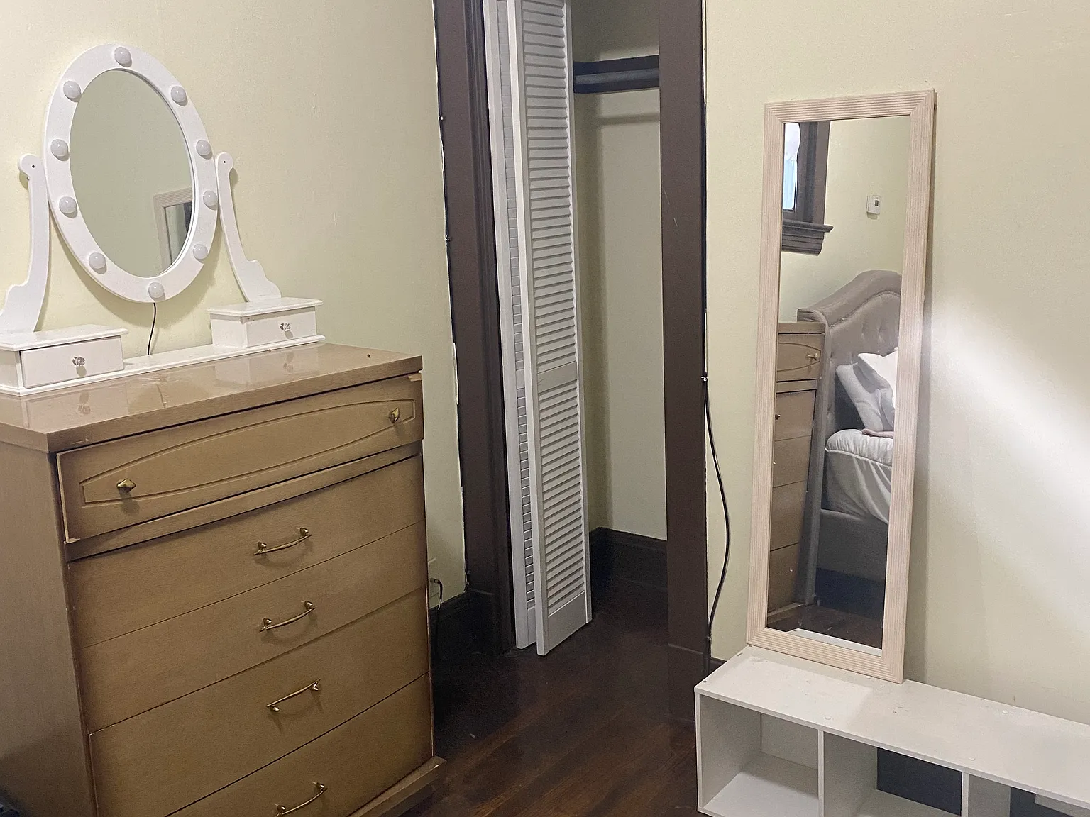 2 bed, $700 — Photo 2