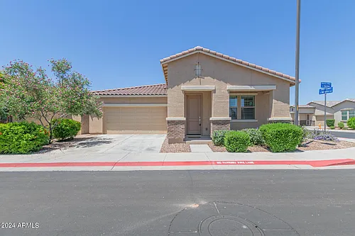 2718 S Gordon Photo 1