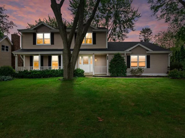 13005 W Scarborough DRIVE, New Berlin, WI 53151