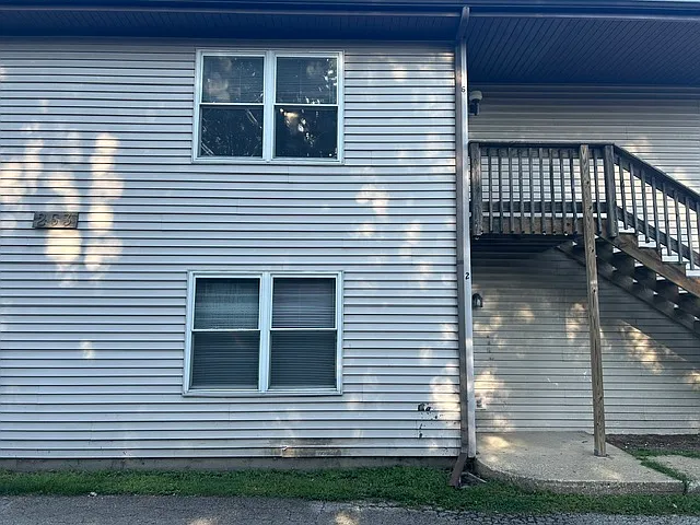 253 Keystone Drive - 2 — Photo 2