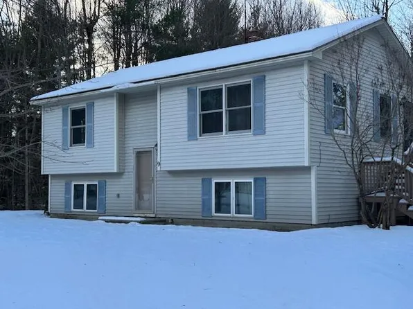 9 Terry Circle, Sabattus, ME 04280