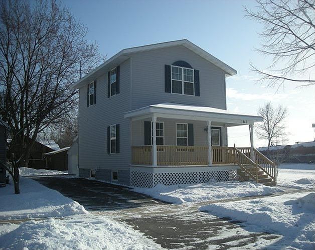 2nd image of 841 11th Ave