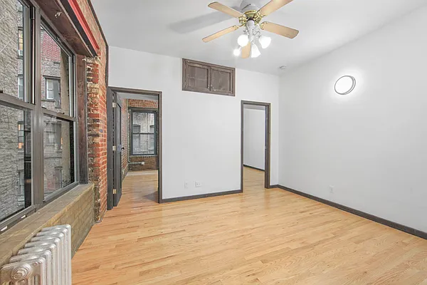 Rented by PocketBroker Inc | media 2