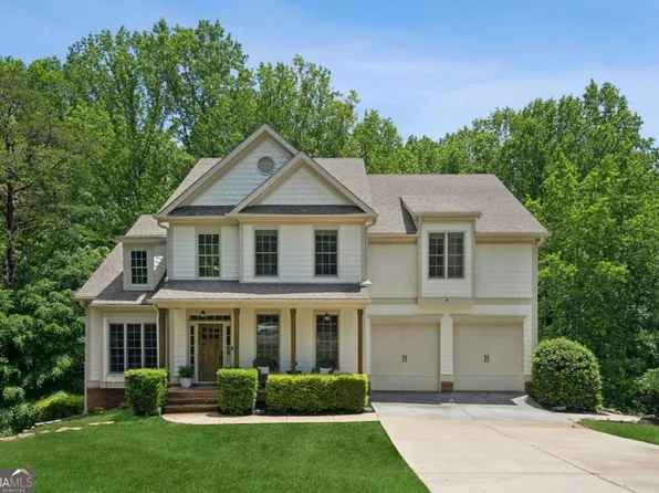 8925 Stone River Dr, Gainesville, GA 30506