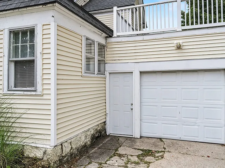 2125 Wealthy St SE #1 — Photo 30