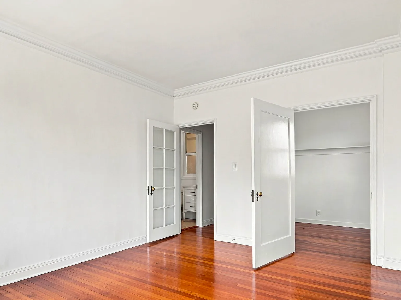628 Scott St — Photo 3