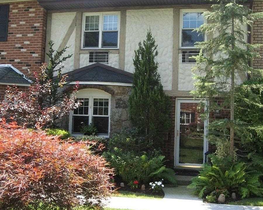 1st image of 14 Glen Hollow Dr Unit E34