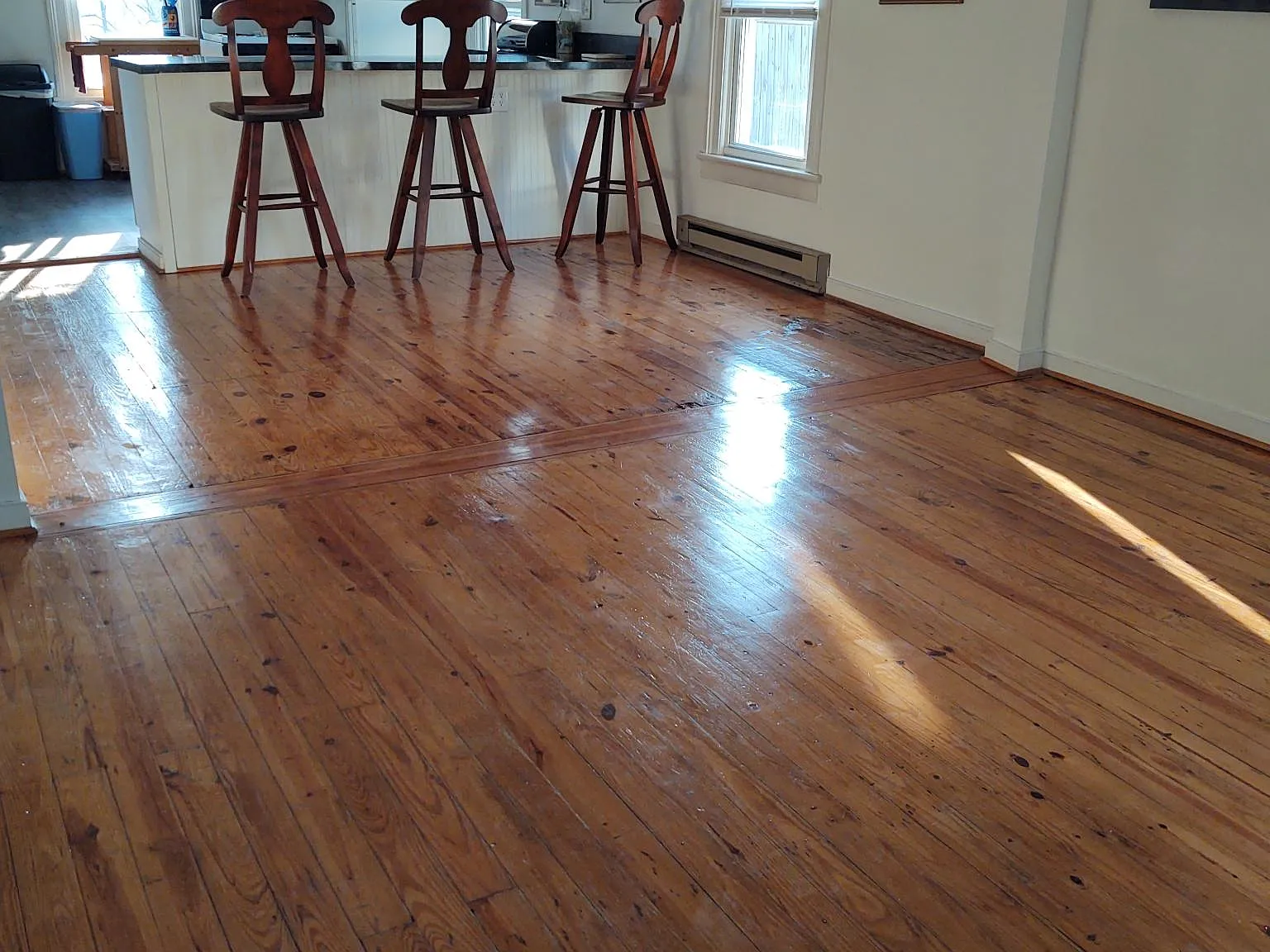 3 bed, 1900 sqft, $2,800 — Photo 2