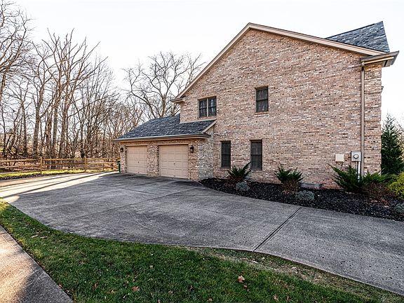 2nd image of 7111 Bennington Woods Dr