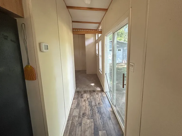 344 E — Photo 6