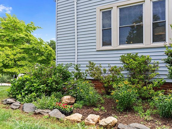 4th image of 14 Riverview Pl
