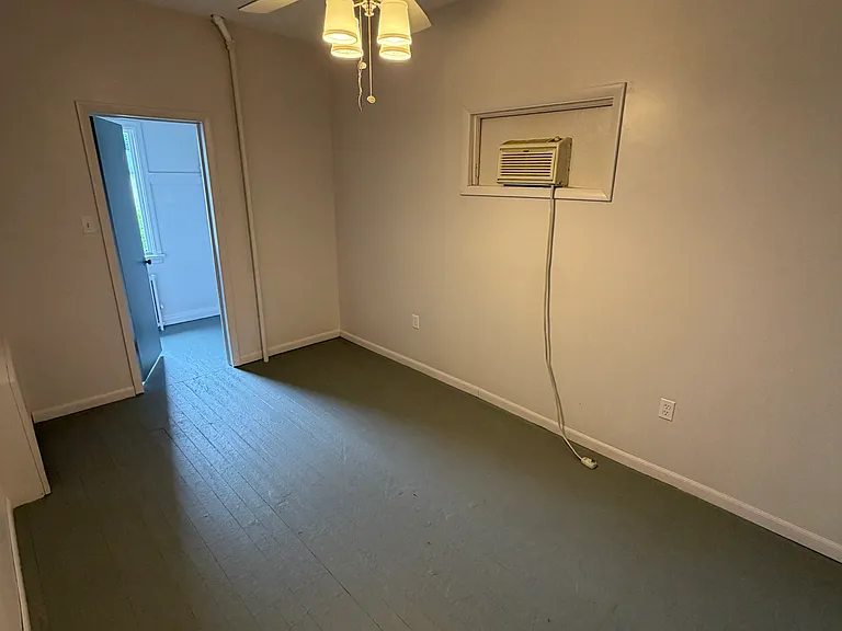 1413 Bulwer St #1 — Photo 4