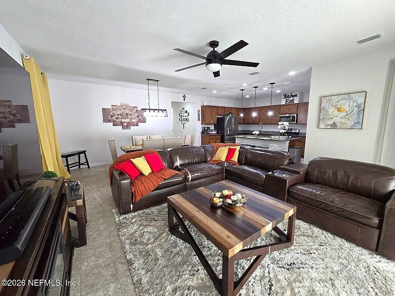12284 Peanut Ct — Photo 3