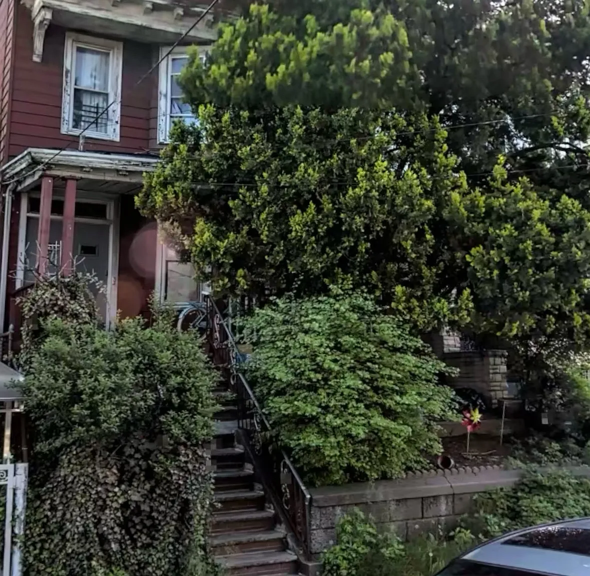 3 bed, $2,200 — Photo 1
