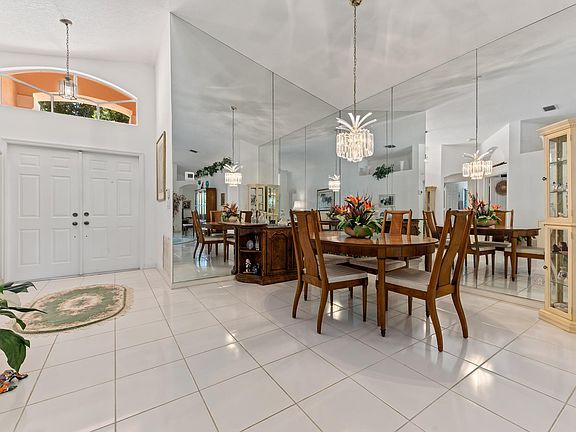 2nd image of 7414 Lugano Dr