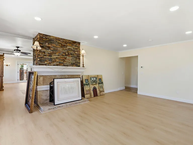 1635 Blossom Hill Rd — Photo 11