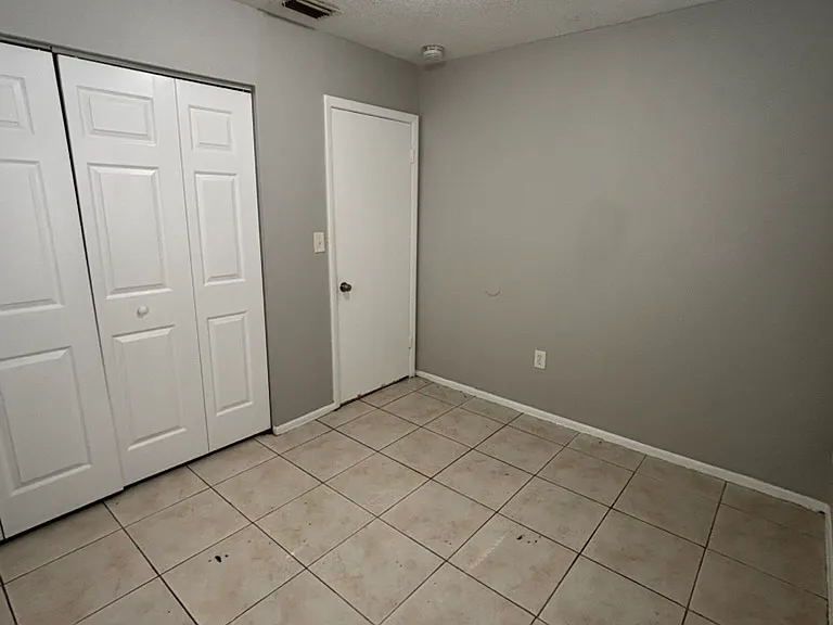 10117 N Aster Ave — Photo 4