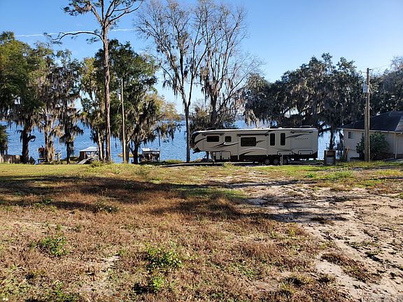 2nd image of 1027 NE Cherry Lake Cir