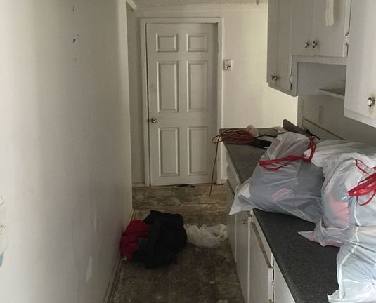 4th image of 4923 Silver Street