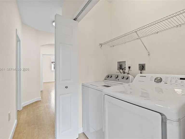11476 NW 77th Ln — Photo 36