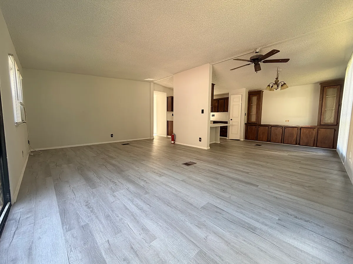 Living Room - 3904 NE 92nd Ln