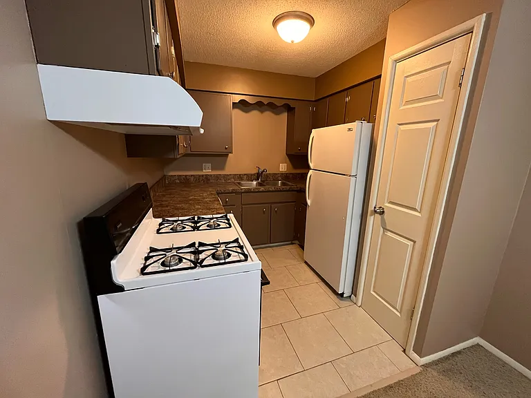 2610 S 70th St #31 — Photo 4