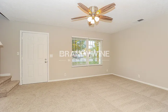 3 bed, 1.5 bath, 1394 sqft, $1,845 — Photo 4