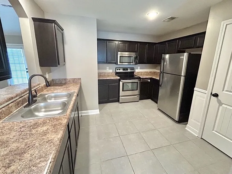 8136 Maywood Dr — Photo 3