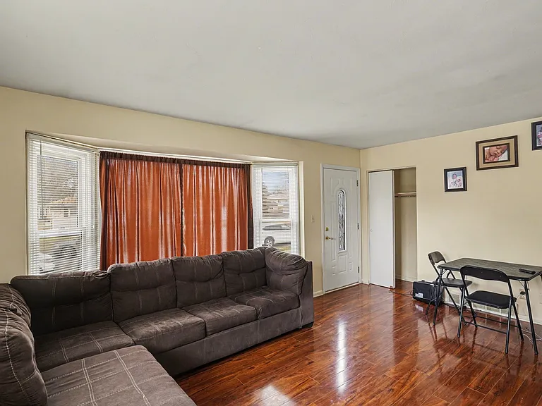 1231 Ferndale Ave — Photo 5