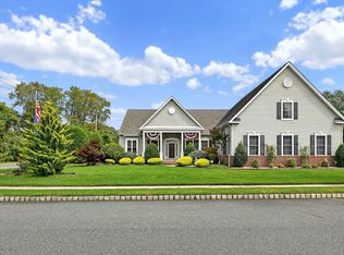 2 Glen Aire Dr, Egg Harbor Township, NJ 08234