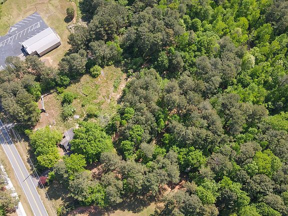 2nd image of 2199 Sunny Hill Rd