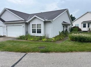 1113 Chaucer Cir, Akron, OH 44312