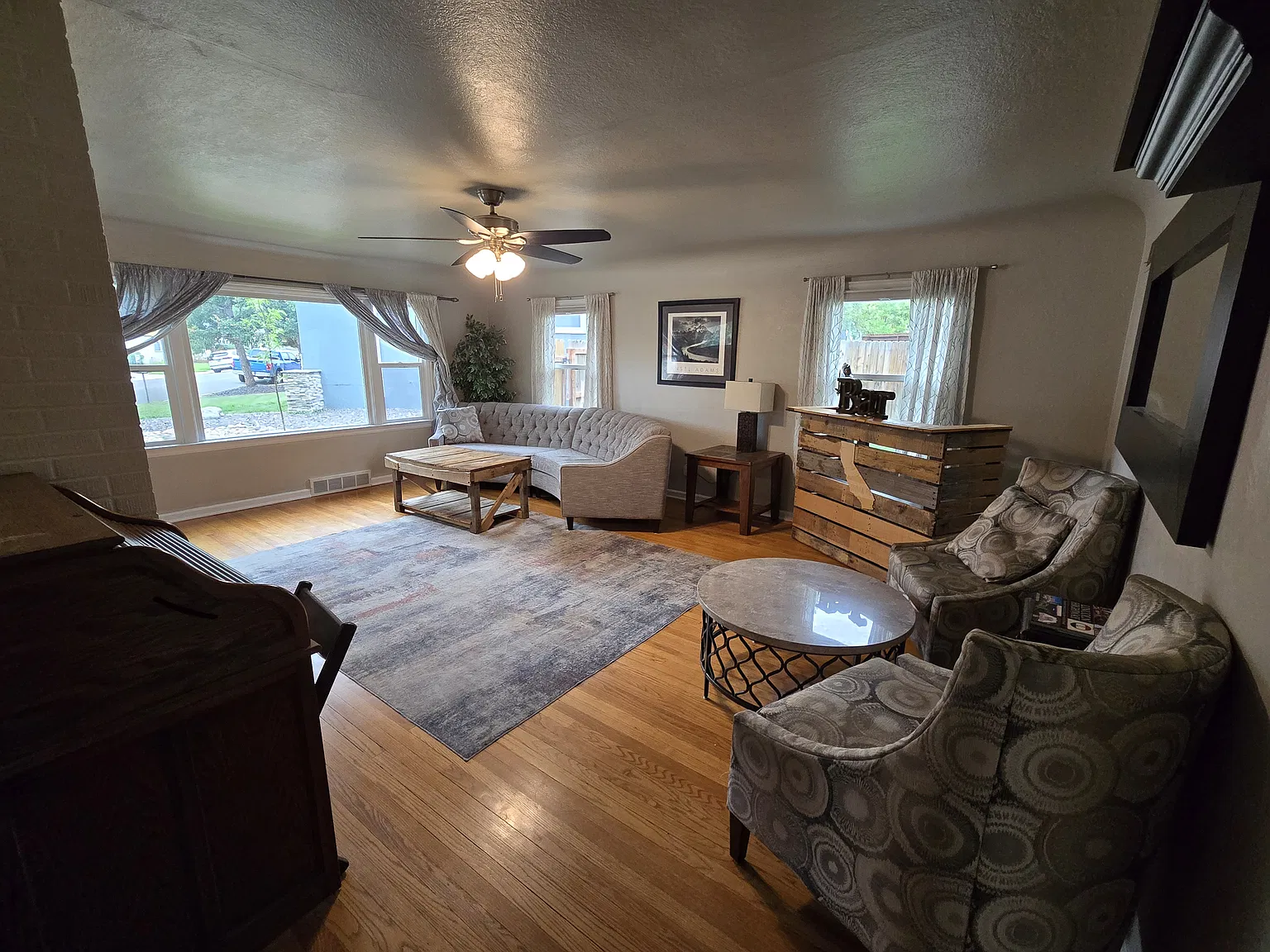 3 bed, 1500 sqft, $2,900 — Photo 4