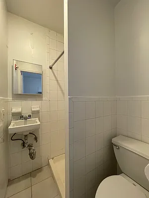 Rented by Bond New York | media 4