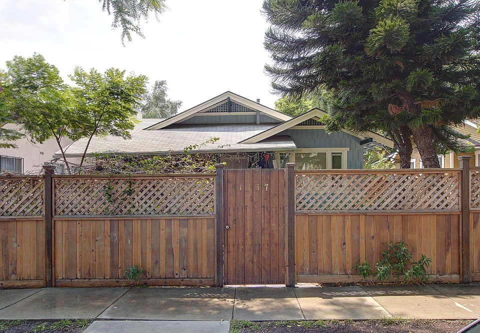 1st image of 1135 N Fuller Ave