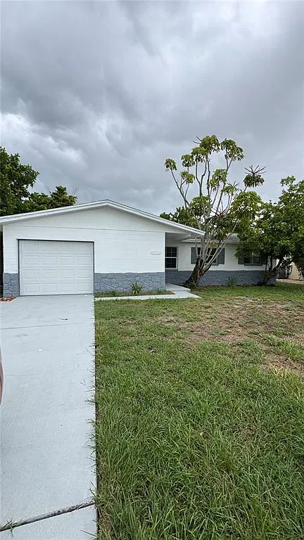 3 bed, 2.0 bath, 1186 sqft, $2,900 — Photo 2
