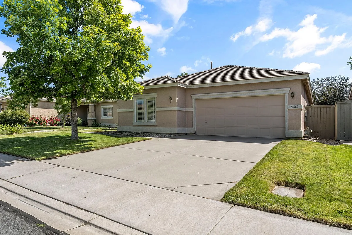 Building Photo - 10640 Arbor Way