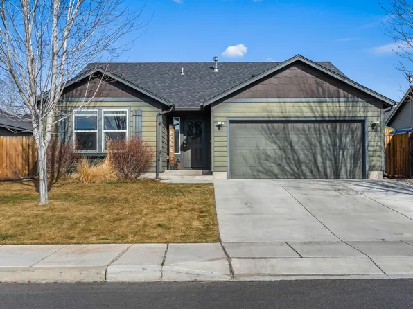 725 NE Redwood Ave, Redmond, OR 97756