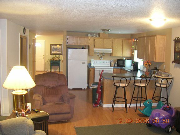 Open Kitchen to Living Room!