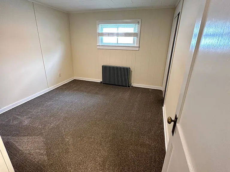 1413 E Caracas Ave — Photo 11