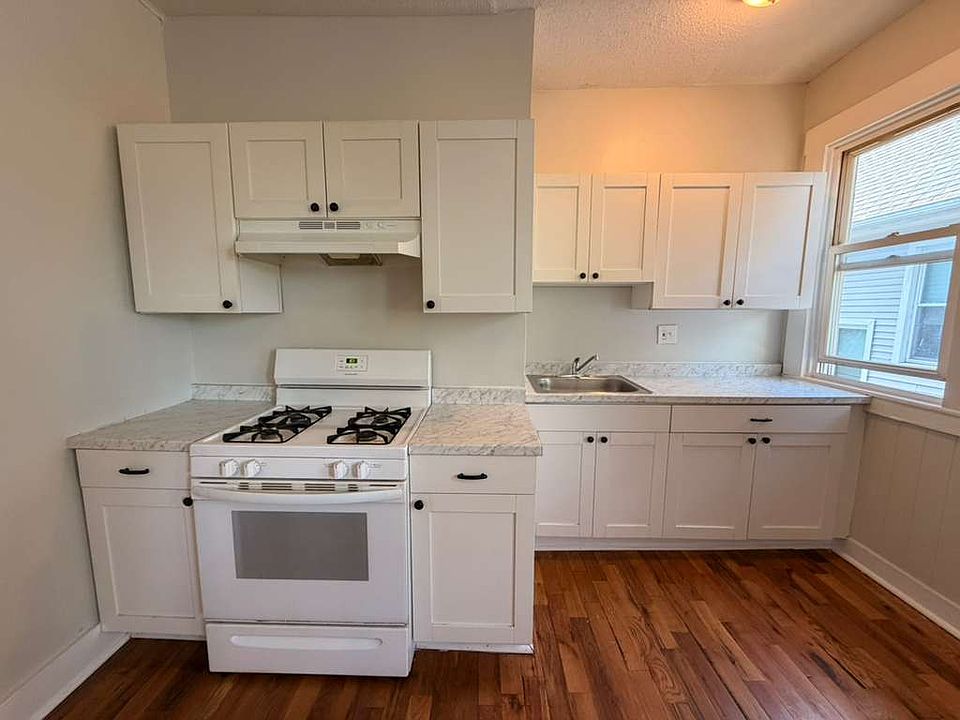 1st image of 162 Sheffield Ave #2A