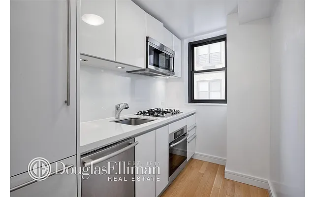 Sold by Douglas Elliman | media 4