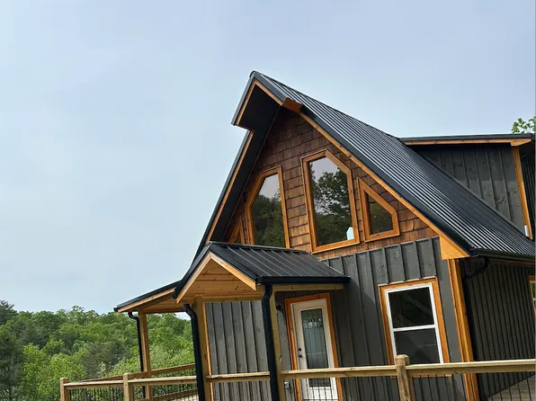 430 Fiddlers Way, Brasstown, NC 28902