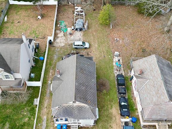 5th image of 11 Errickson Ave