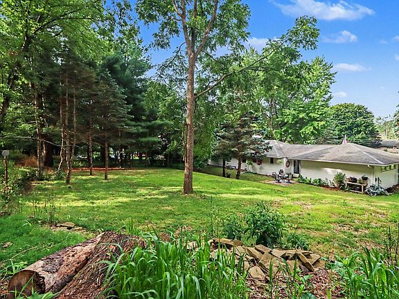 2nd image of 4309 Sunnybrook Dr