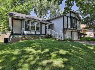 6704 E 140th Pl, Grandview, MO 64030