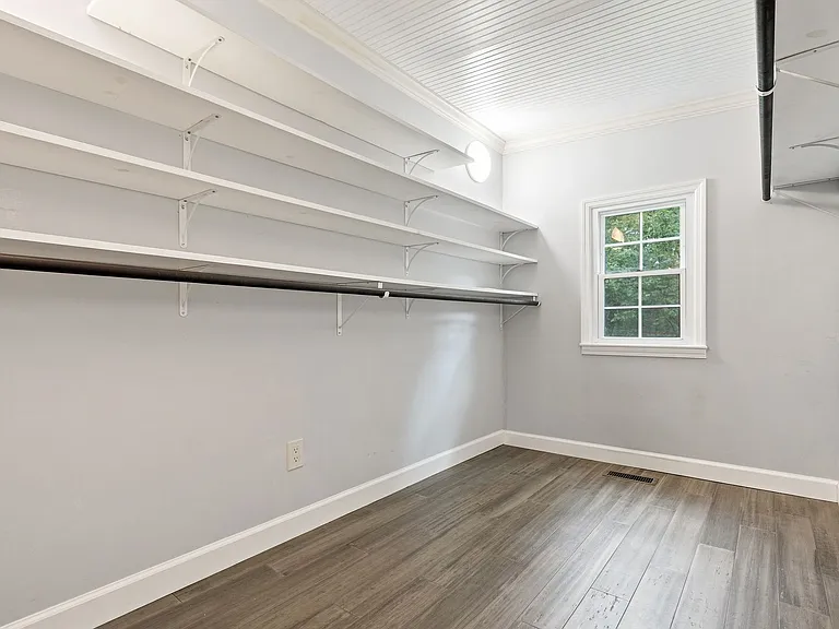 2408 Cascadilla St — Photo 12