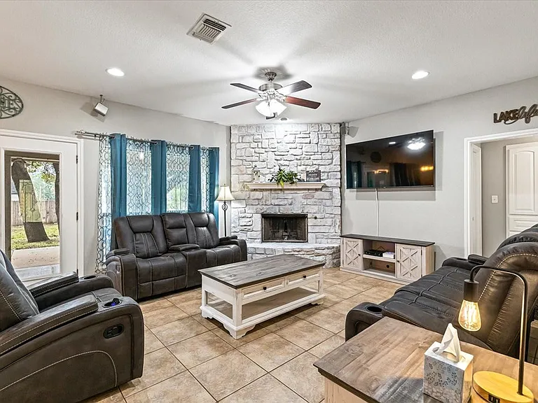 1609 Cheyenne Trl — Photo 4