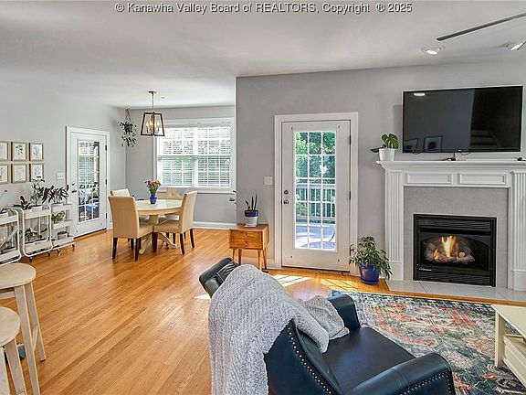 5th image of 105 Yorktowne Pl