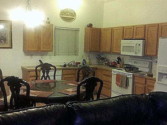 4th image of 934 E 25th Street Ln